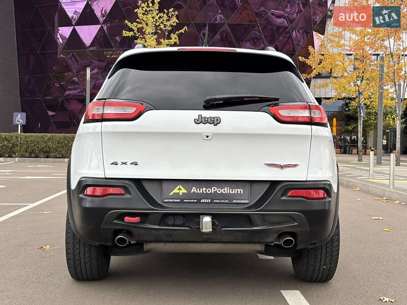 Внедорожник / Кроссовер Jeep Cherokee 2016 в Киеве