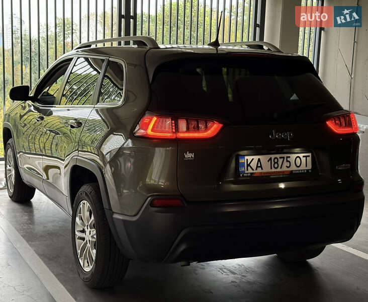 Внедорожник / Кроссовер Jeep Cherokee 2018 в Киеве