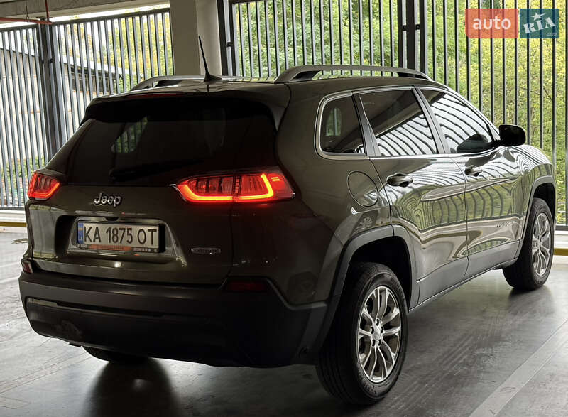 Внедорожник / Кроссовер Jeep Cherokee 2018 в Киеве
