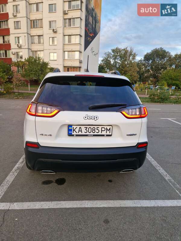 Внедорожник / Кроссовер Jeep Cherokee 2022 в Киеве