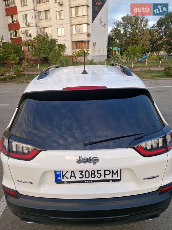 Внедорожник / Кроссовер Jeep Cherokee 2022 в Киеве