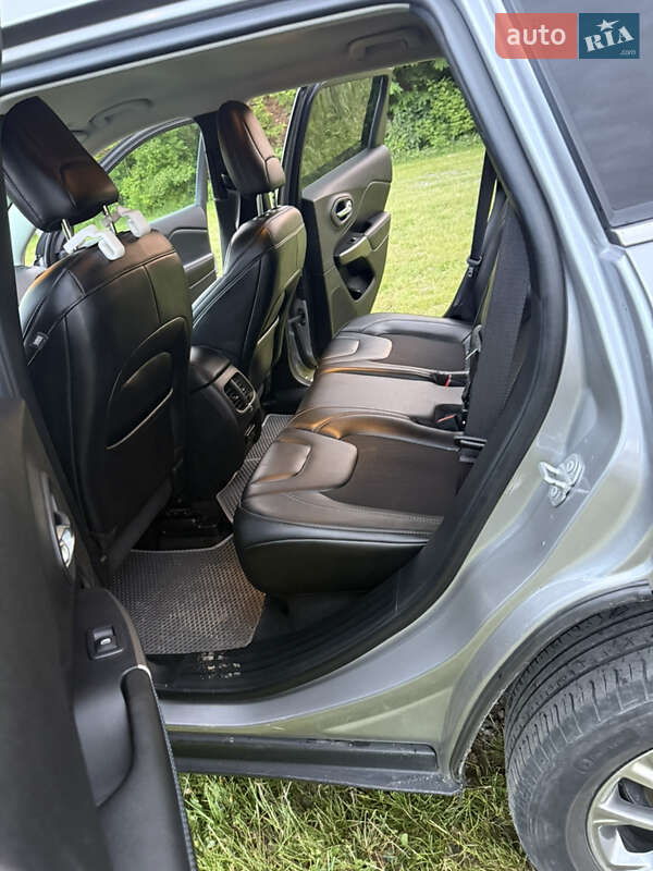 Внедорожник / Кроссовер Jeep Cherokee 2019 в Бродах фото 8 Внедорожник / Кроссовер Jeep Cherokee 2019 в Бродах