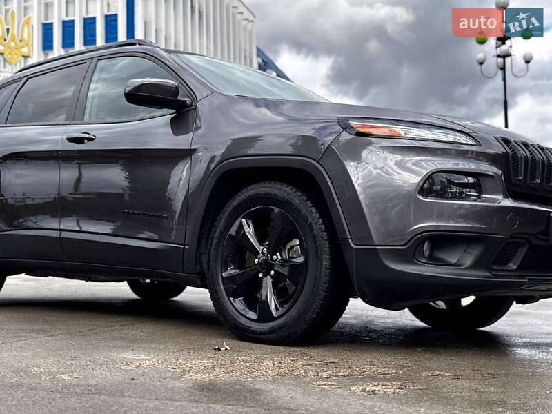 Позашляховик / Кросовер Jeep Cherokee 2015 в Івано-Франківську фото 25 Позашляховик / Кросовер Jeep Cherokee 2015 в Івано-Франківську