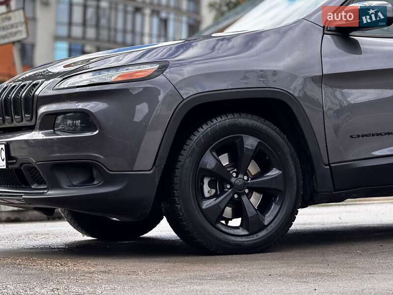Позашляховик / Кросовер Jeep Cherokee 2015 в Івано-Франківську фото 36 Позашляховик / Кросовер Jeep Cherokee 2015 в Івано-Франківську