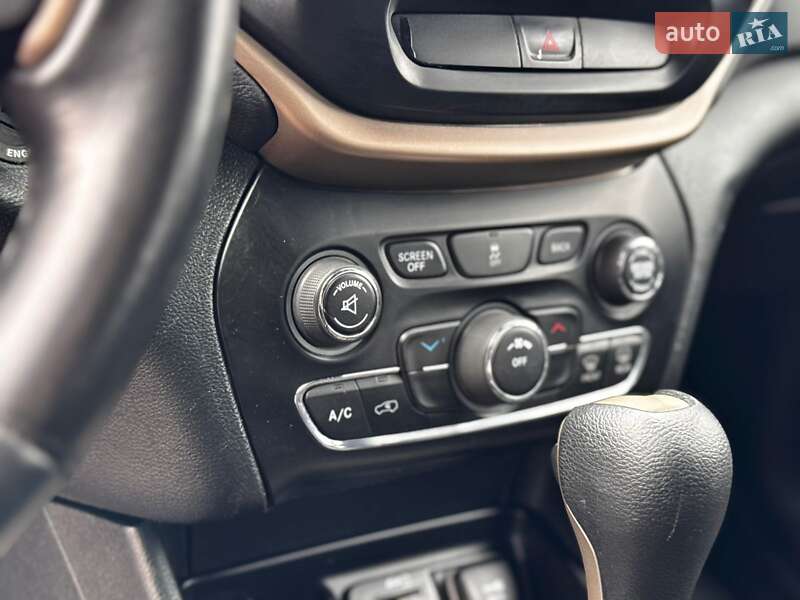 Позашляховик / Кросовер Jeep Cherokee 2015 в Івано-Франківську фото 77 Позашляховик / Кросовер Jeep Cherokee 2015 в Івано-Франківську