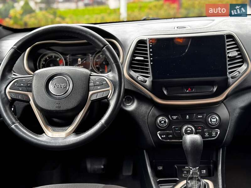 Позашляховик / Кросовер Jeep Cherokee 2015 в Івано-Франківську фото 82 Позашляховик / Кросовер Jeep Cherokee 2015 в Івано-Франківську