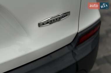 Внедорожник / Кроссовер Jeep Cherokee 2019 в 