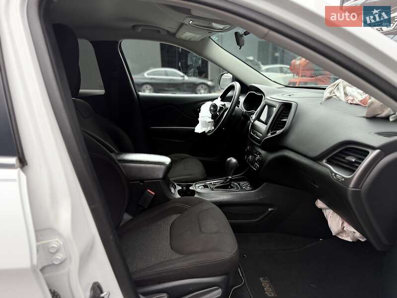 Позашляховик / Кросовер Jeep Cherokee 2019 в Львові фото 26 Позашляховик / Кросовер Jeep Cherokee 2019 в Львові