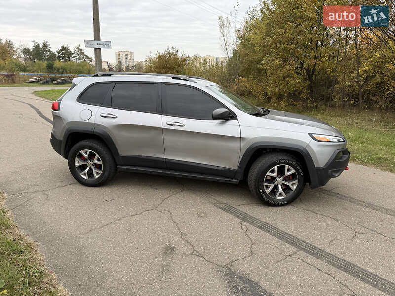 Внедорожник / Кроссовер Jeep Cherokee 2016 в Киеве фото 4 Внедорожник / Кроссовер Jeep Cherokee 2016 в Киеве