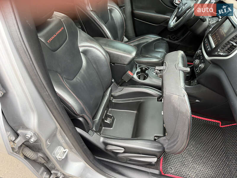 Внедорожник / Кроссовер Jeep Cherokee 2016 в Киеве фото 13 Внедорожник / Кроссовер Jeep Cherokee 2016 в Киеве