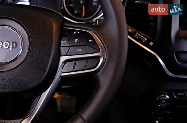 Позашляховик / Кросовер Jeep Cherokee 2020 в  фото 20 Позашляховик / Кросовер Jeep Cherokee 2020 в