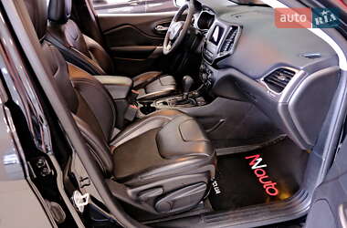 Позашляховик / Кросовер Jeep Cherokee 2020 в  фото 40 Позашляховик / Кросовер Jeep Cherokee 2020 в