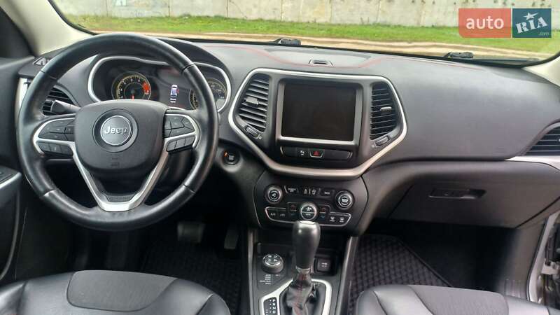 Внедорожник / Кроссовер Jeep Cherokee 2017 в Смеле фото 20 Внедорожник / Кроссовер Jeep Cherokee 2017 в Смеле