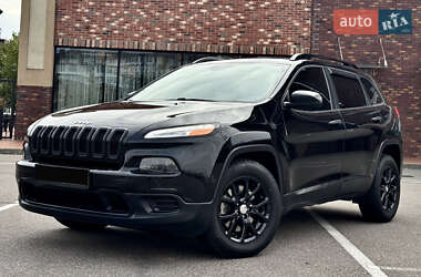 Внедорожник / Кроссовер Jeep Cherokee 2016 в Киеве
