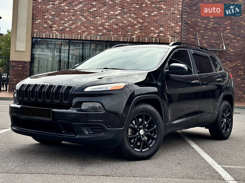 Внедорожник / Кроссовер Jeep Cherokee 2016 в Киеве