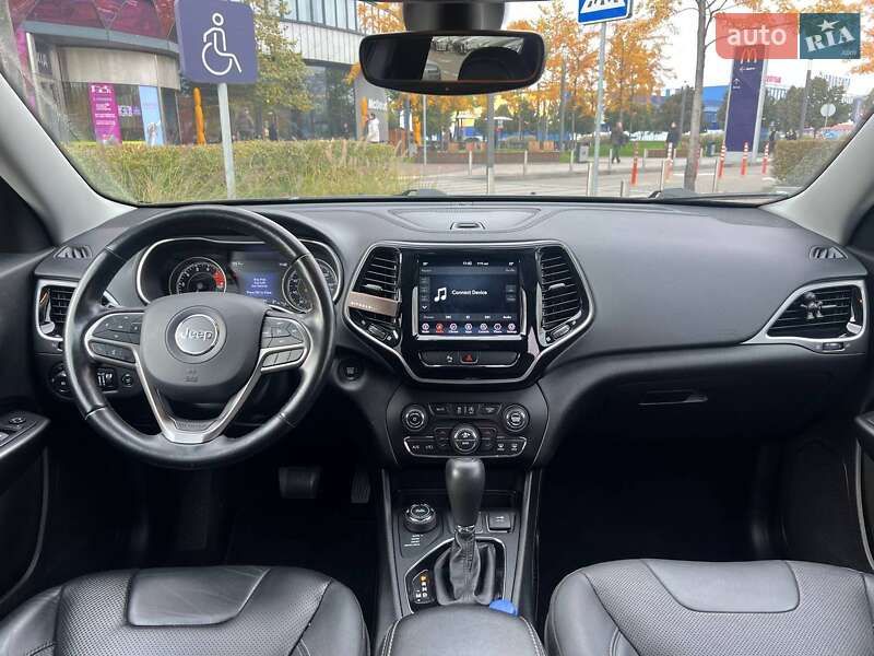 Внедорожник / Кроссовер Jeep Cherokee 2020 в Киеве