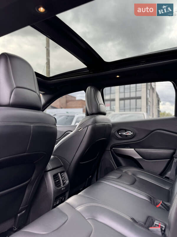 Позашляховик / Кросовер Jeep Cherokee 2020 в Івано-Франківську