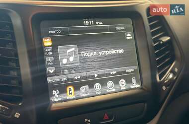 Внедорожник / Кроссовер Jeep Cherokee 2016 в 