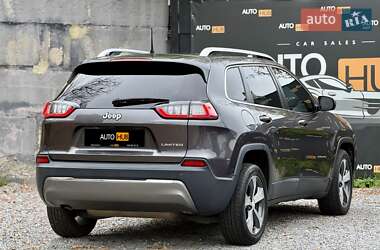 Внедорожник / Кроссовер Jeep Cherokee 2018 в 