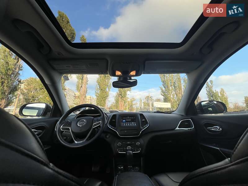Внедорожник / Кроссовер Jeep Cherokee 2018 в Харькове