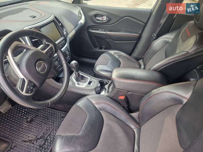 Внедорожник / Кроссовер Jeep Cherokee 2014 в Луцке фото 4 Внедорожник / Кроссовер Jeep Cherokee 2014 в Луцке