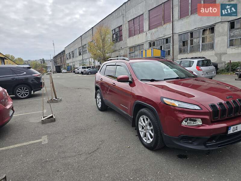 Внедорожник / Кроссовер Jeep Cherokee 2016 в Чернигове