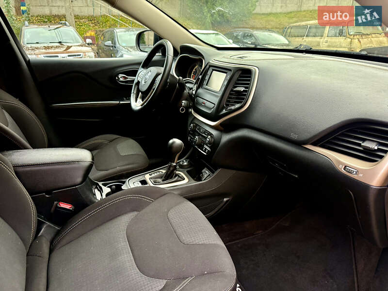 Внедорожник / Кроссовер Jeep Cherokee 2016 в Ровно фото 21 Внедорожник / Кроссовер Jeep Cherokee 2016 в Ровно