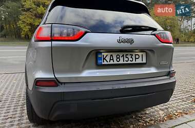 Внедорожник / Кроссовер Jeep Cherokee 2018 в 