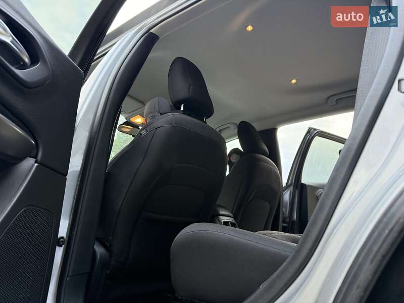 Внедорожник / Кроссовер Jeep Cherokee 2018 в Киеве