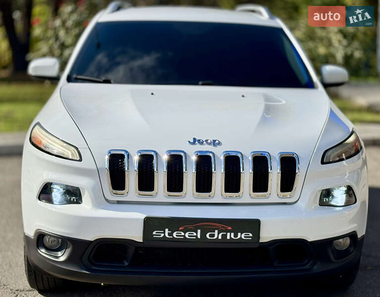 Позашляховик / Кросовер Jeep Cherokee 2015 в Миколаєві