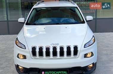 Внедорожник / Кроссовер Jeep Cherokee 2016 в 