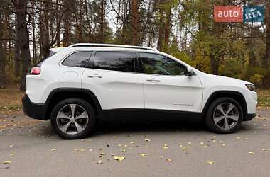 Позашляховик / Кросовер Jeep Cherokee 2019 в 
