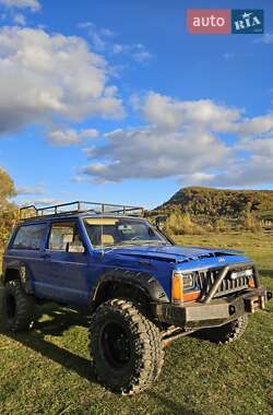 Внедорожник / Кроссовер Jeep Cherokee 1987 в Хусте Внедорожник / Кроссовер Jeep Cherokee 1987 в Хусте