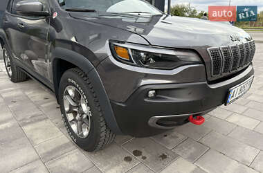 Внедорожник / Кроссовер Jeep Cherokee 2019 в 