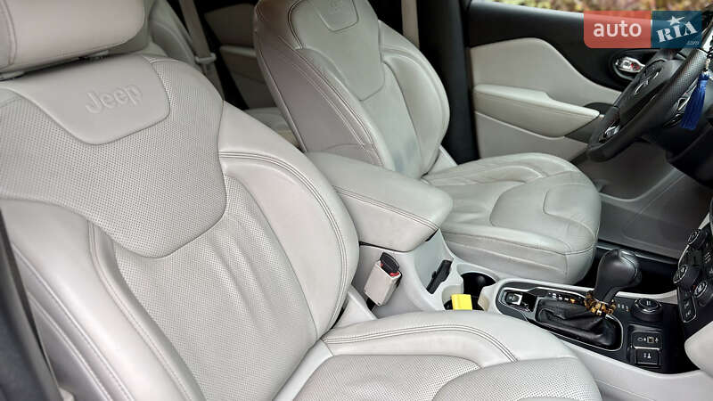 Внедорожник / Кроссовер Jeep Cherokee 2019 в Кривом Роге