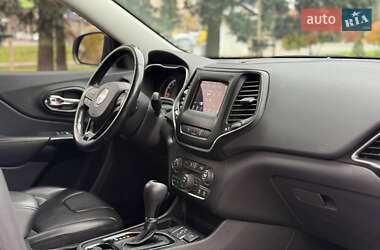 Внедорожник / Кроссовер Jeep Cherokee 2021 в 