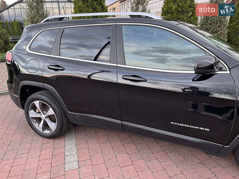 Внедорожник / Кроссовер Jeep Cherokee 2019 в Львове