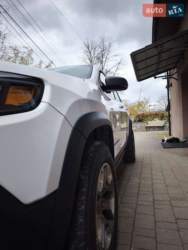 Внедорожник / Кроссовер Jeep Cherokee 2018 в Надворной