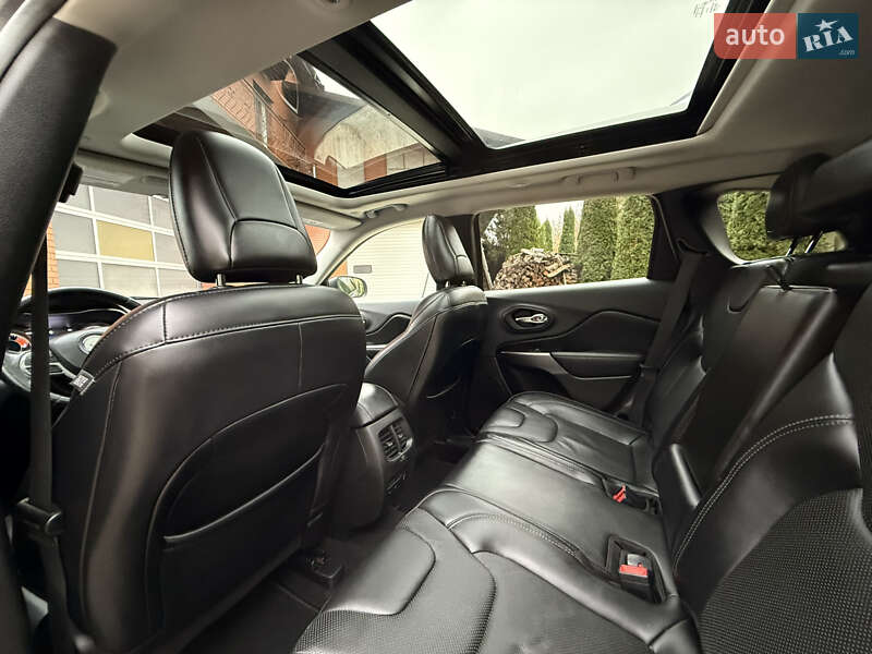 Внедорожник / Кроссовер Jeep Cherokee 2020 в Лубнах фото 50 Внедорожник / Кроссовер Jeep Cherokee 2020 в Лубнах