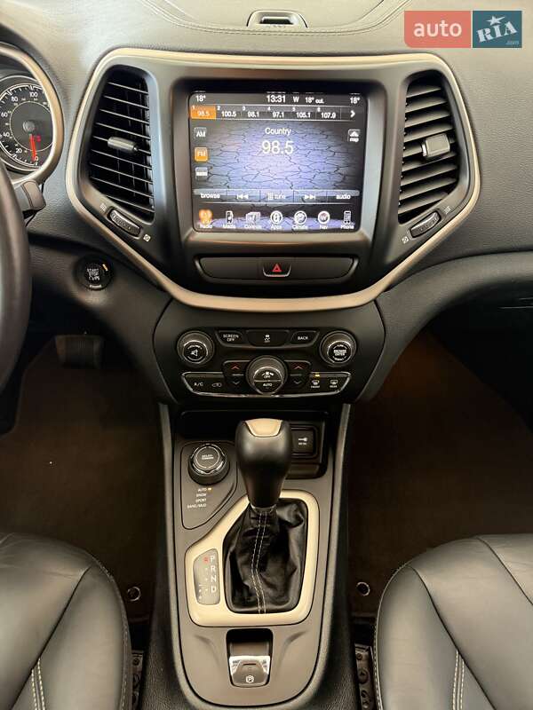 Внедорожник / Кроссовер Jeep Cherokee 2015 в Черновцах фото 44 Внедорожник / Кроссовер Jeep Cherokee 2015 в Черновцах