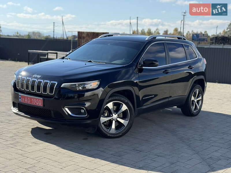 Внедорожник / Кроссовер Jeep Cherokee 2019 в Калуше