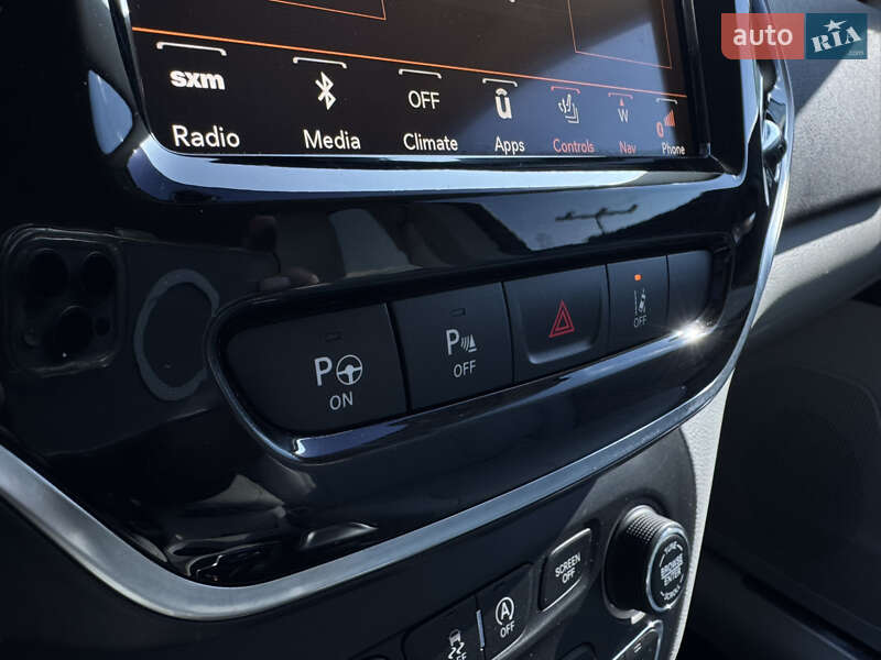 Внедорожник / Кроссовер Jeep Cherokee 2019 в Калуше