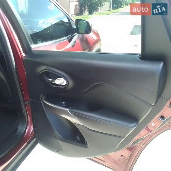 Внедорожник / Кроссовер Jeep Cherokee 2018 в Черкассах