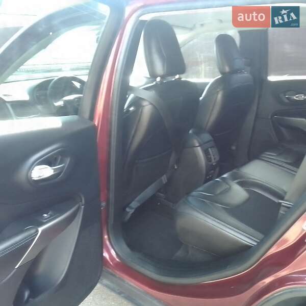 Внедорожник / Кроссовер Jeep Cherokee 2018 в Черкассах