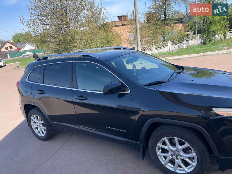 Внедорожник / Кроссовер Jeep Cherokee 2015 в Киеве фото 4 Внедорожник / Кроссовер Jeep Cherokee 2015 в Киеве
