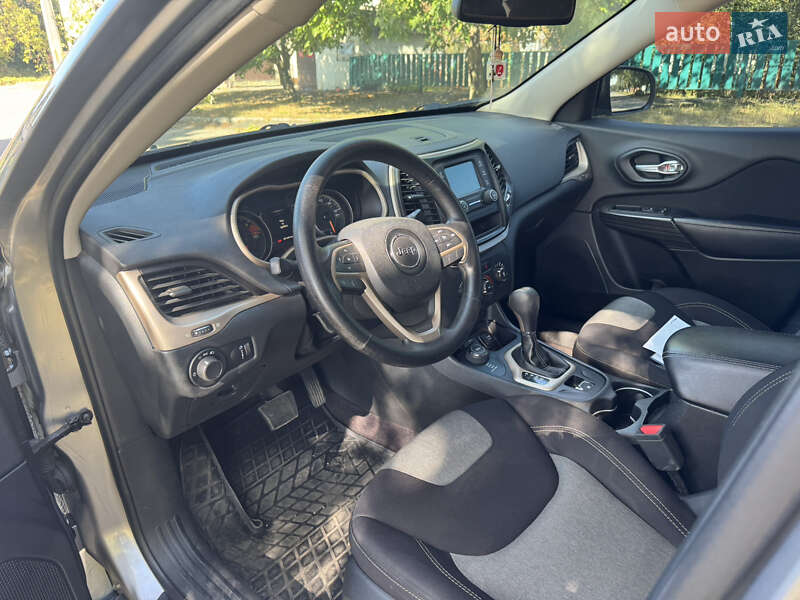 Внедорожник / Кроссовер Jeep Cherokee 2016 в Лубнах фото 22 Внедорожник / Кроссовер Jeep Cherokee 2016 в Лубнах