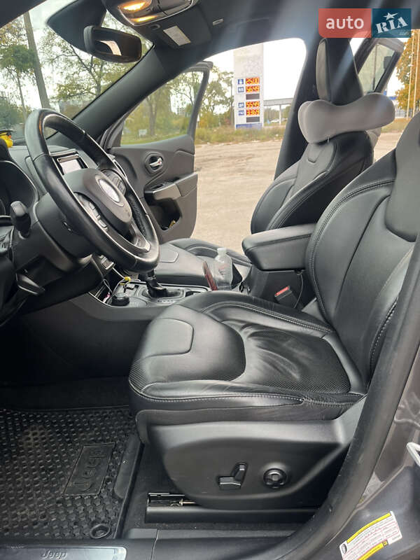 Позашляховик / Кросовер Jeep Cherokee 2019 в Полтаві фото 10 Позашляховик / Кросовер Jeep Cherokee 2019 в Полтаві