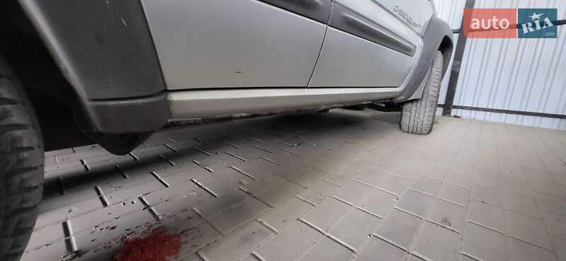 Позашляховик / Кросовер Jeep Cherokee 2003 в Дніпрі фото 2 Позашляховик / Кросовер Jeep Cherokee 2003 в Дніпрі