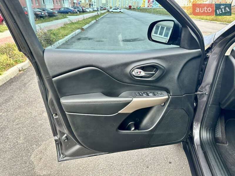 Позашляховик / Кросовер Jeep Cherokee 2017 в Вінниці фото 49 Позашляховик / Кросовер Jeep Cherokee 2017 в Вінниці