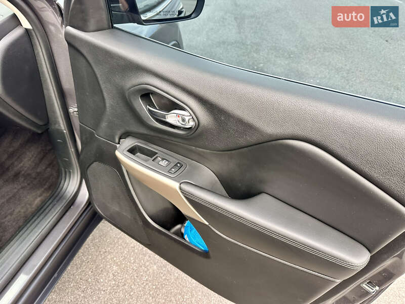 Позашляховик / Кросовер Jeep Cherokee 2017 в Вінниці фото 80 Позашляховик / Кросовер Jeep Cherokee 2017 в Вінниці